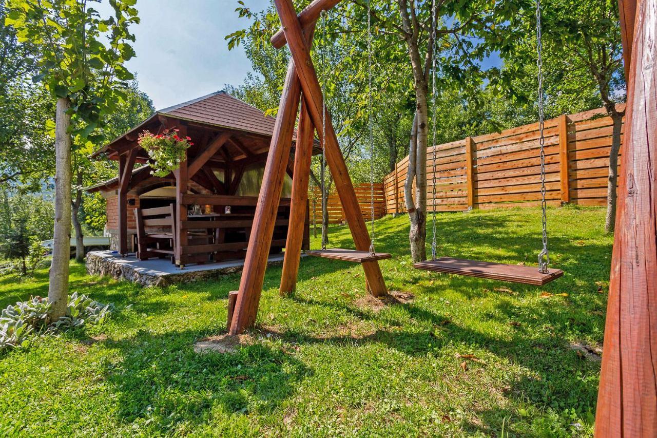 Andrea In Sertic Poljana - Haus Fuer 6 Personen Plitvička Jezera Dış mekan fotoğraf