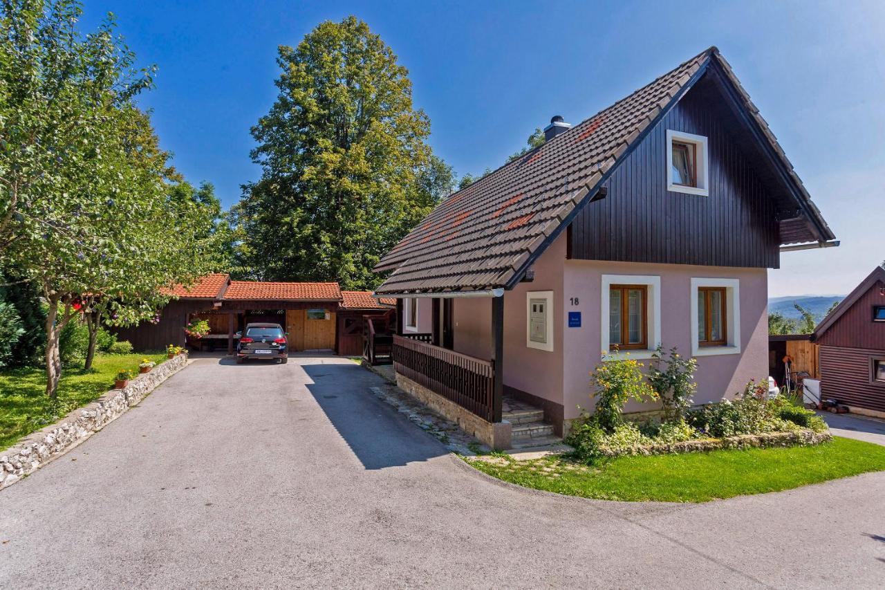 Andrea In Sertic Poljana - Haus Fuer 6 Personen Plitvička Jezera Dış mekan fotoğraf